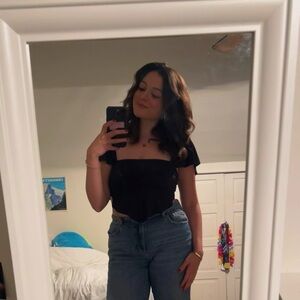 Meet your Posher, Charlotte